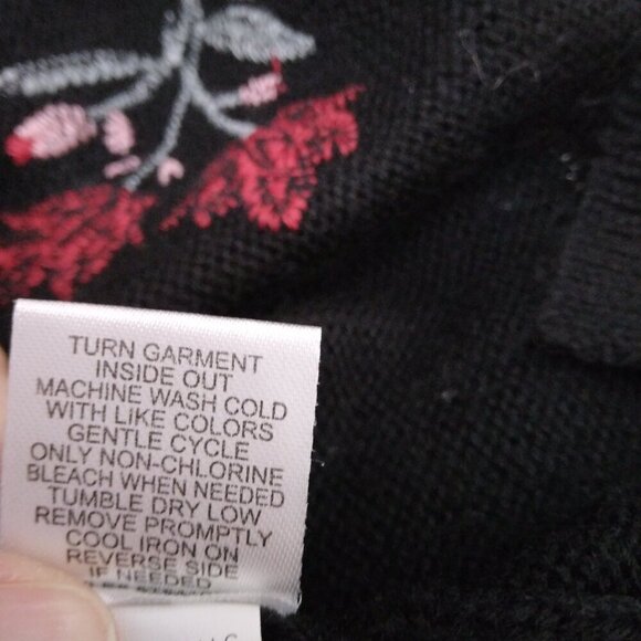 Wyld Hart | Black Embroidered Sweater Mock Turtleneck Pull On | Size M - Picture 9 of 9